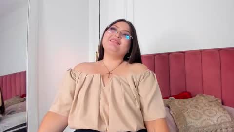 Snapshot of tessa_sinclaire chatting on February 3, 2026, 2:53 am TERESA online show from February 3, 2026, 2:53 am