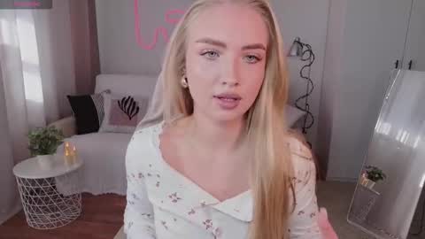 TessaHamilton online show from March 14, 2026, 9:26 am