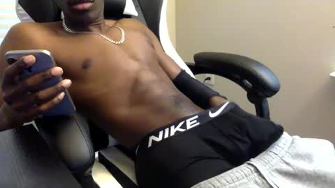 tevvdaren online show from October 27, 2025, 1:04 pm