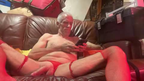Snapshot of texpig chatting on August 4, 2026, 9:45 am TexPig online show from August 4, 2026, 9:45 am