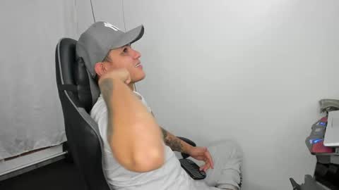 Teylor Fel online show from January 15, 2025, 3:22 am