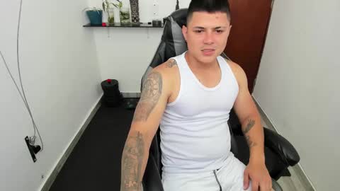 Teylor Fel online show from March 9, 2025, 6:00 pm