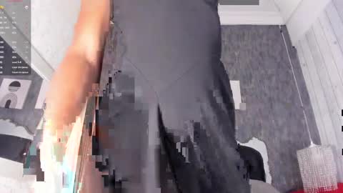 teylor_lovee online show from April 6, 2026, 8:43 pm