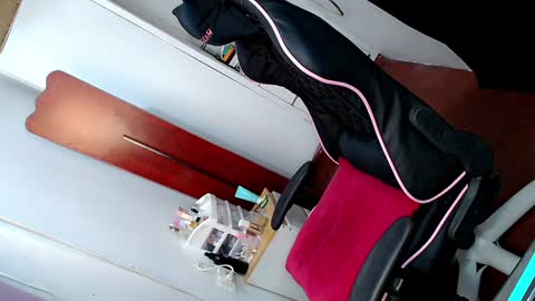 Snapshot of tgirljennie69 chatting on December 29, 2024, 12:34 pm jennie online show from December 29, 2024, 12:34 pm