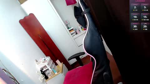 Snapshot of tgirljennie69 chatting on January 14, 2025, 2:11 pm jennie online show from January 14, 2025, 2:11 pm