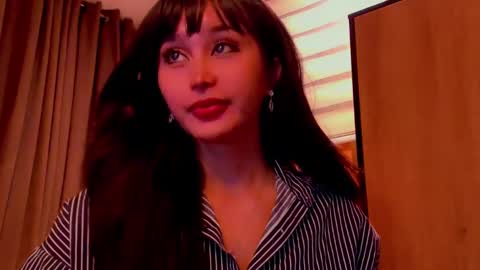 th3r3sa online show from February 1, 2025, 1:51 pm