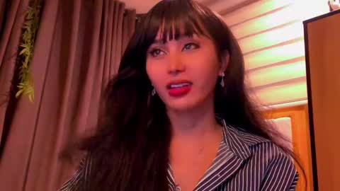 th3r3sa online show from February 1, 2025, 4:54 pm