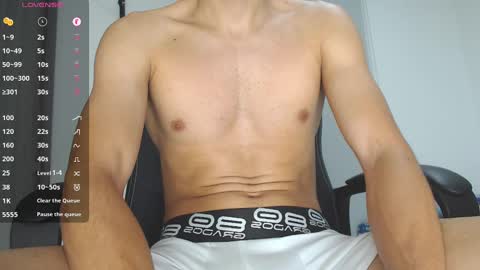 Snapshot of th_russ chatting on December 24, 2024, 12:22 pm INSTAGRAM Th1rss online show from December 24, 2024, 12:22 pm