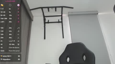 Snapshot of th_russ chatting on January 6, 2025, 4:23 pm INSTAGRAM Th1rss online show from January 6, 2025, 4:23 pm