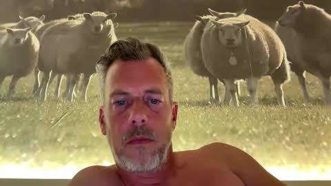 thabomb420563 online show from June 1, 2026, 11:06 pm