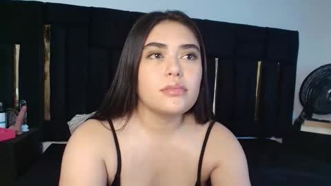 Snapshot of thaisadara24 chatting on November 2, 2025, 4:31 pm T H A I S online show from November 2, 2025, 4:31 pm