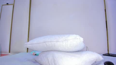 thalia888_ online show from December 18, 2025, 9:21 pm