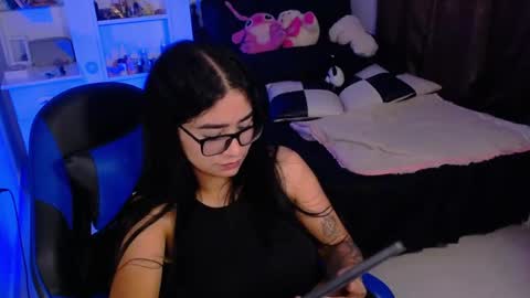 thalia  online show from September 25, 2025, 9:18 pm