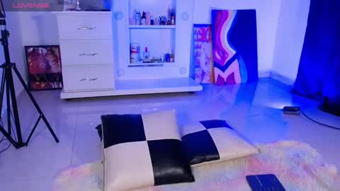 thalia  online show from October 14, 2025, 11:22 am