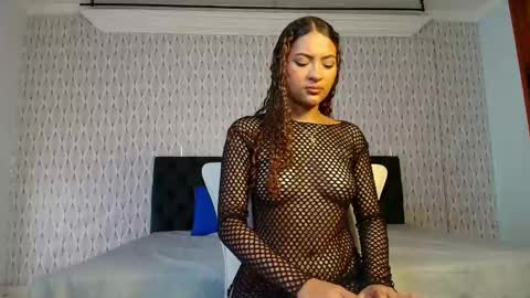 Thalia or Lia online show from February 25, 2025, 5:47 pm