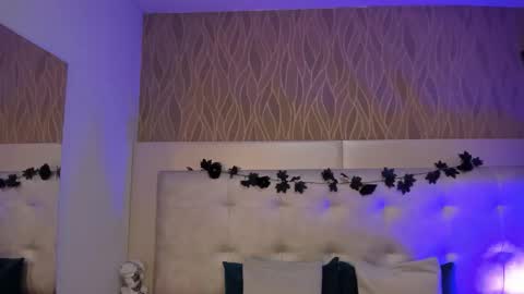 Snapshot of thaliawest chatting on December 20, 2025, 7:10 pm ThaliaWest online show from December 20, 2025, 7:10 pm