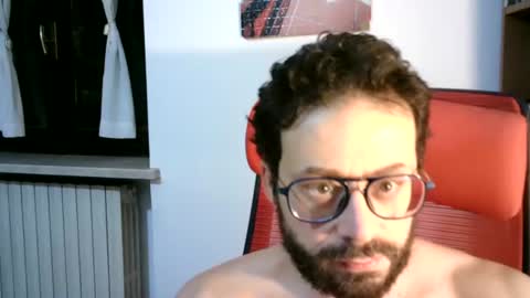 Snapshot of thamesbond chatting on January 4, 2025, 2:14 am thamesbond online show from January 4, 2025, 2:14 am