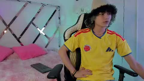 thanier_18 online show from June 27, 2026, 7:19 pm