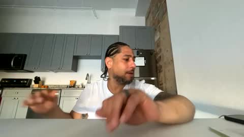 LoveHateLust online show from October 14, 2025, 2:07 pm