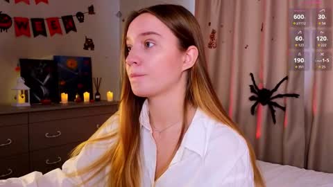 Snapshot of thatonerabbit chatting on October 26, 2025, 10:54 am Alice online show from October 26, 2025, 10:54 am