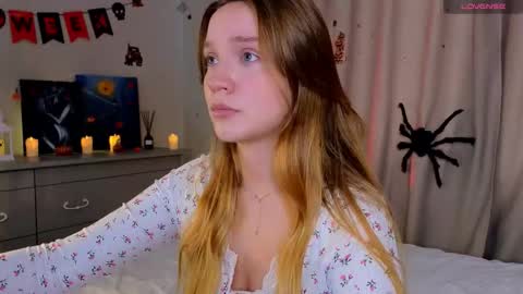 Snapshot of thatonerabbit chatting on October 27, 2025, 11:14 am Alice online show from October 27, 2025, 11:14 am