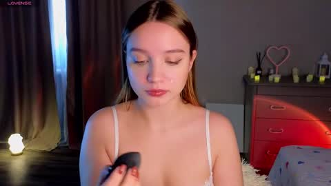 Snapshot of thatonerabbit chatting on November 24, 2025, 12:16 pm Alice online show from November 24, 2025, 12:16 pm