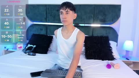 Thayler  online show from January 19, 2025, 11:23 am