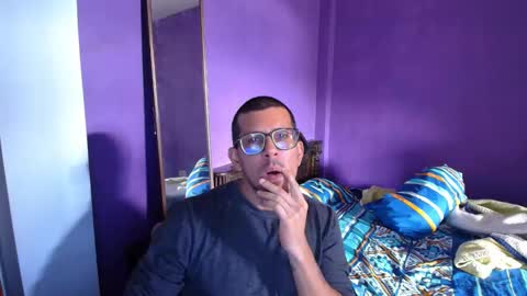 Sir. Anderssen online show from December 3, 2025, 6:39 pm