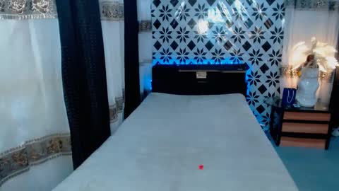 Snapshot of the_girl_nxt_door chatting on February 22, 2025, 5:34 am samm online show from February 22, 2025, 5:34 am