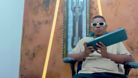 Snapshot of the_hot_boy0 chatting on November 10, 2025, 11:53 am the_hot_boy0 online show from November 10, 2025, 11:53 am