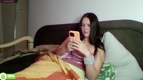 Snapshot of the_princese chatting on December 2, 2024, 10:23 pm Alice online show from December 2, 2024, 10:23 pm