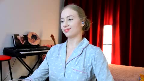 Snapshot of the_steel_magnolia_ chatting on March 9, 2025, 11:46 pm Ally    STREAMING ON TWITCH NOW Check my Twitter for updates online show from March 9, 2025, 11:46 pm