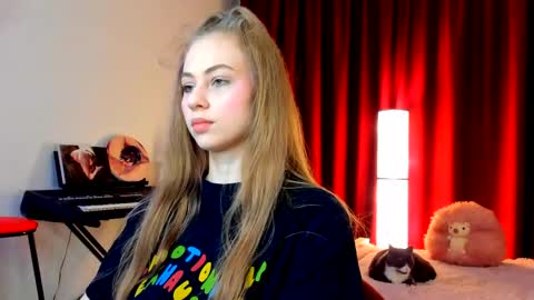 Ally    STREAMING ON TWITCH NOW Check my Twitter for updates online show from March 19, 2026, 9:19 pm