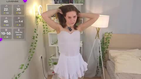 My name is Cynthia and Im very happy to see you in my sweet room  online show from June 10, 2026, 3:07 am