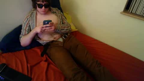 Snapshot of the_vintage_voyeur chatting on February 14, 2025, 7:38 am the_vintage_voyeur online show from February 14, 2025, 7:38 am
