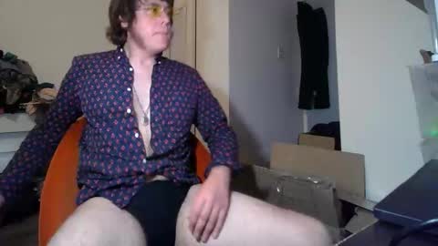 Snapshot of the_vintage_voyeur chatting on October 20, 2025, 7:53 am the_vintage_voyeur online show from October 20, 2025, 7:53 am