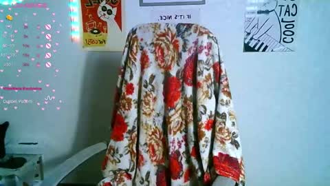 Snapshot of the_xmas_bby chatting on November 11, 2025, 8:36 am the_xmas_bby online show from November 11, 2025, 8:36 am