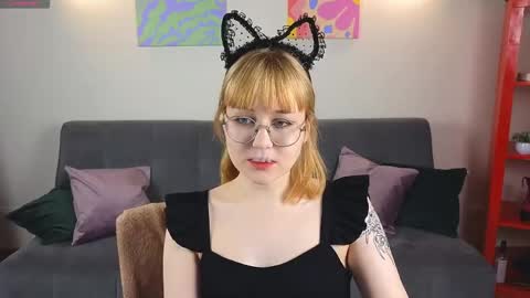 thea_quill online show from April 4, 2026, 3:42 pm
