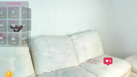 thebadwolf818 online show from November 25, 2025, 12:27 pm