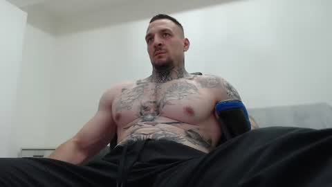 Snapshot of thebestmuscles chatting on July 23, 2026, 6:39 pm John online show from July 23, 2026, 6:39 pm