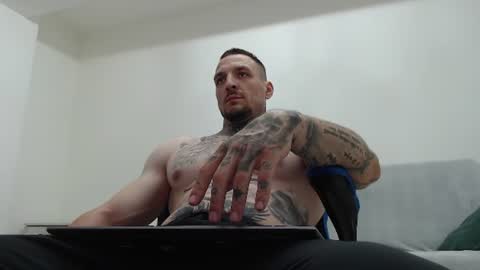 Snapshot of thebestmuscles chatting on July 25, 2026, 7:00 pm John online show from July 25, 2026, 7:00 pm