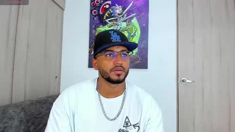 Snapshot of theblack_frank chatting on March 8, 2025, 6:47 pm theblack_frank online show from March 8, 2025, 6:47 pm