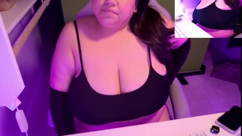 TheBouncingBetty online show from April 26, 2026, 5:16 am