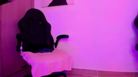 Alicia Alikath  online show from January 9, 2025, 4:19 am