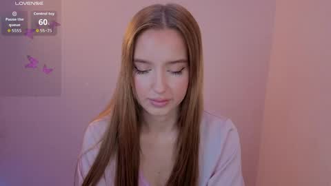 Snapshot of thecutienatura chatting on June 7, 2026, 7:06 pm Olivia online show from June 7, 2026, 7:06 pm