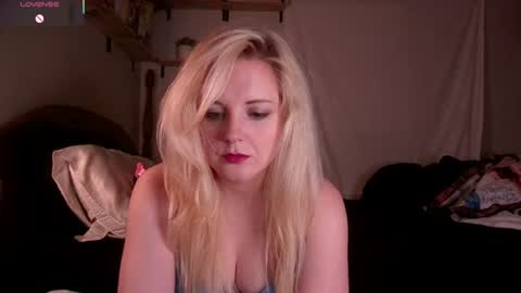 Snapshot of thedancingalien chatting on July 14, 2026, 3:44 am Kassandra Grant online show from July 14, 2026, 3:44 am