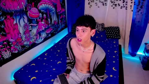 Snapshot of thedoll_ethan chatting on May 24, 2026, 7:08 pm ethan online show from May 24, 2026, 7:08 pm