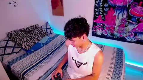 Snapshot of thedoll_ethan chatting on May 29, 2026, 9:02 pm ethan online show from May 29, 2026, 9:02 pm