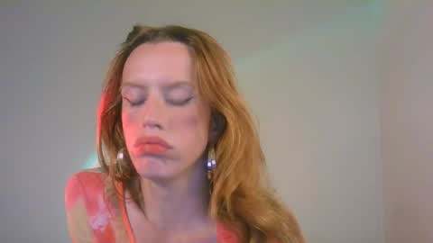 Yolanda online show from December 1, 2024, 7:36 pm