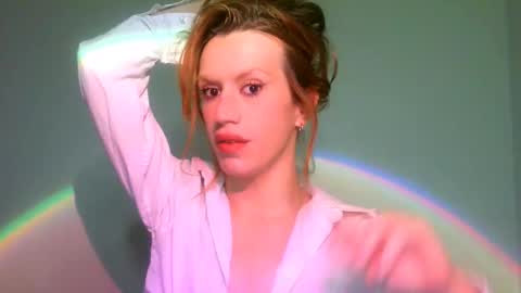 Yolanda online show from February 25, 2025, 4:42 pm